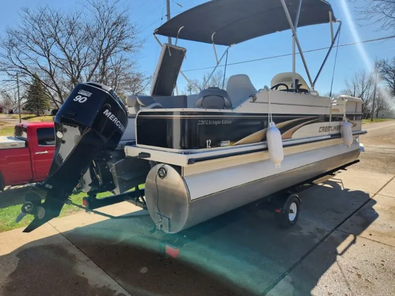 Slide: The Image of Crestliner 2285 LSI Angler 2005 - 2