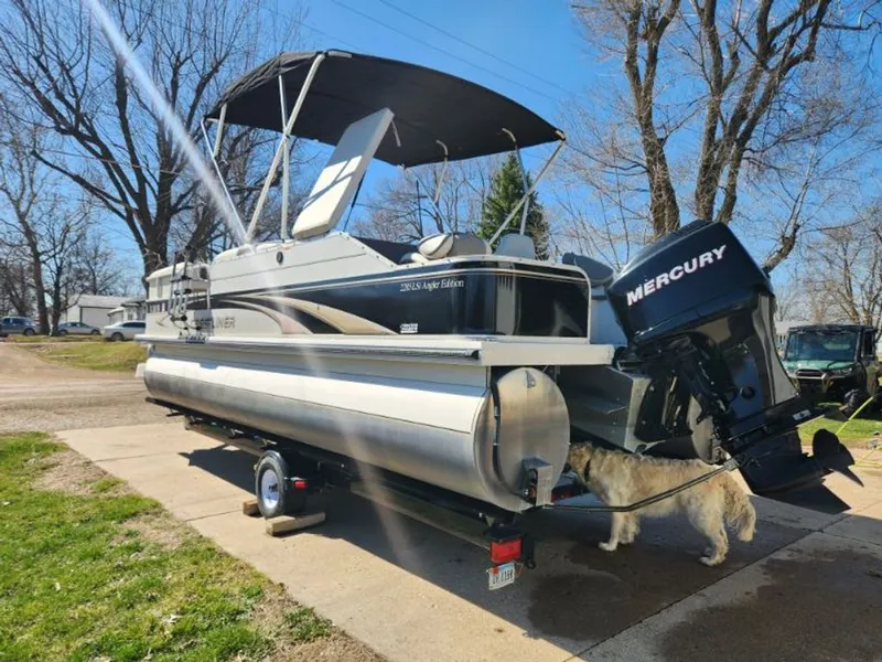 Slide: The Image of Crestliner 2285 LSI Angler 2005 - 6