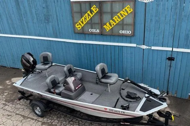 Slide: The Image of 2019 Tracker Bass Tracker Classic XL boat at Sizzle Marine, Ohio. - 4