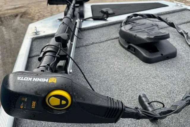 Slide: The Image of 2019 Tracker Bass Tracker Classic XL with Minn Kota trolling motor on deck. - 9