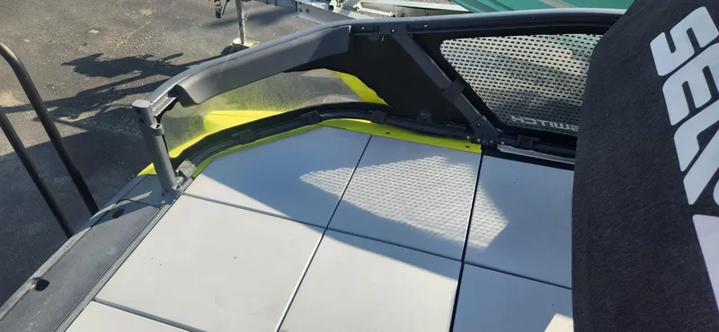 Slide: The Image of Sea-Doo Switch Sport 18 2022 - 11