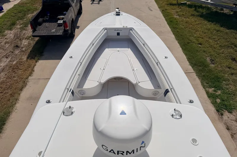 Slide: The Image of Aerial view of 2008 SeaHunter 40 Tournament boat with Garmin equipment. - 33