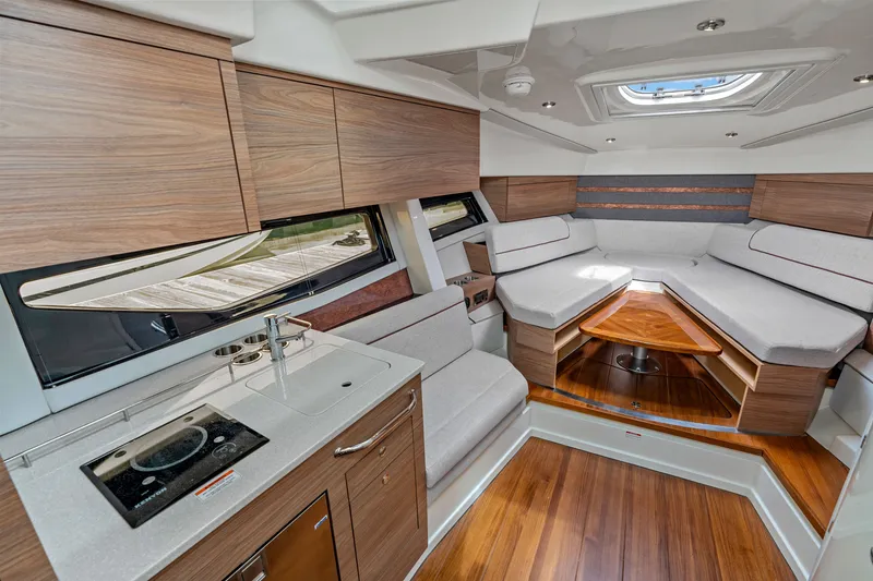 Slide: The Image of Boston Whaler 365 Conquest 2026 - 32
