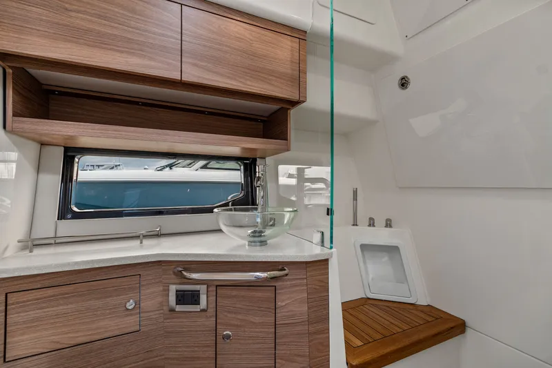 Slide: The Image of Boston Whaler 365 Conquest 2026 - 43