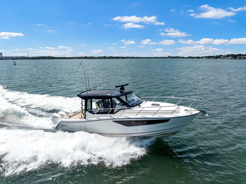Slide: The Image of Boston Whaler 365 Conquest 2026 - 56