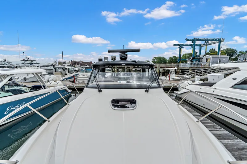 Slide: The Image of Boston Whaler 365 Conquest 2026 - 50