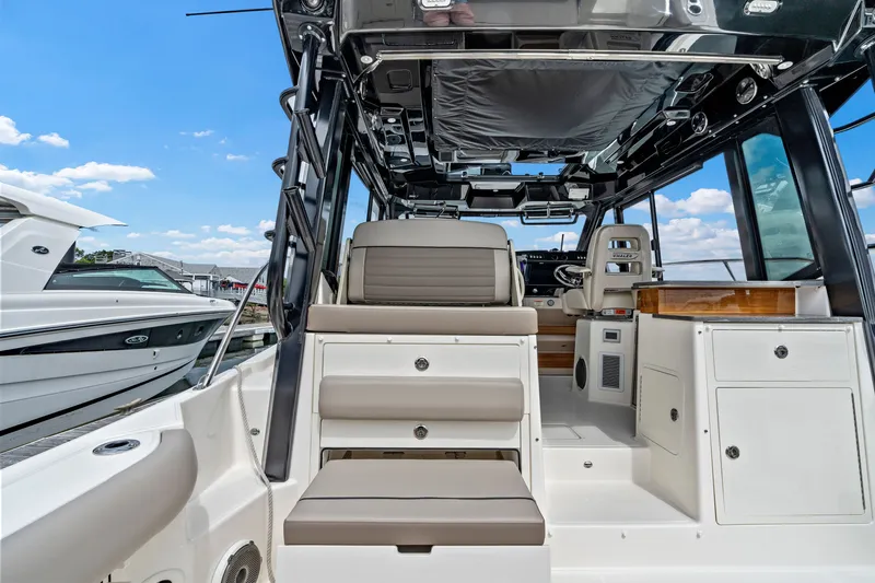 Slide: The Image of Boston Whaler 365 Conquest 2026 - 12