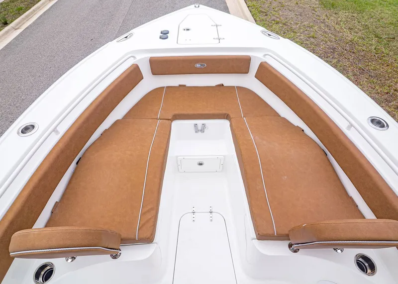 Slide: The Image of Interior of Sea Hunt Ultra 265 SE boat, model year 2026. - 21