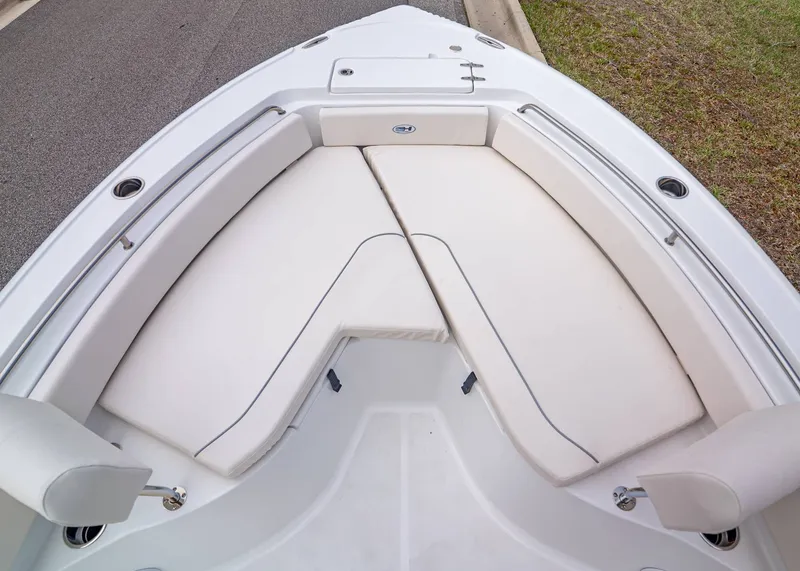 Slide: The Image of Interior view of Sea Hunt Ultra 229 boat, model year 2026. - 19