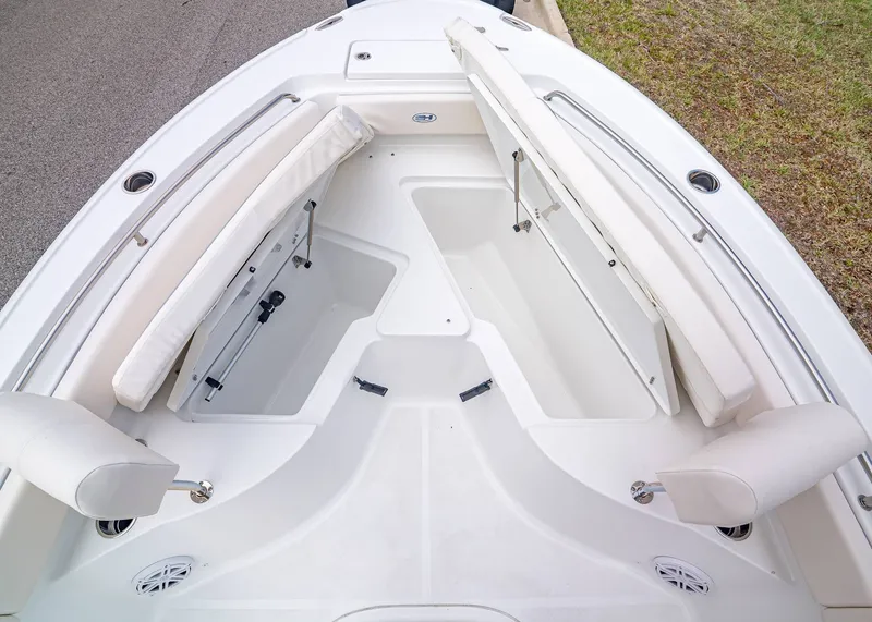 Slide: The Image of Interior view of Sea Hunt Ultra 229 boat, model year 2026. - 22