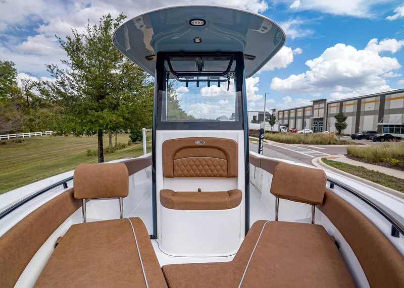 Slide: The Image of Sea Hunt Ultra 245 SE 2026 - 22