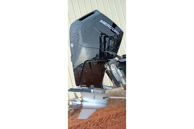 Slide: The Image of Mercury outboard motor on 2024 Ranger 2500LS boat, side view. - 3