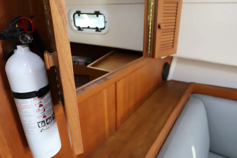 Slide: The Image of Mainship Pilot 34 2002 - 51