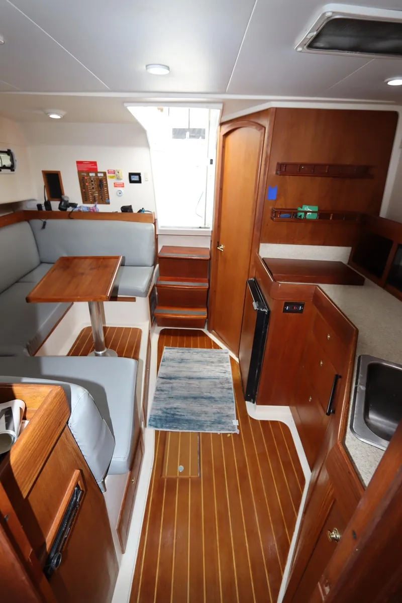 Slide: The Image of Mainship Pilot 34 2002 - 56