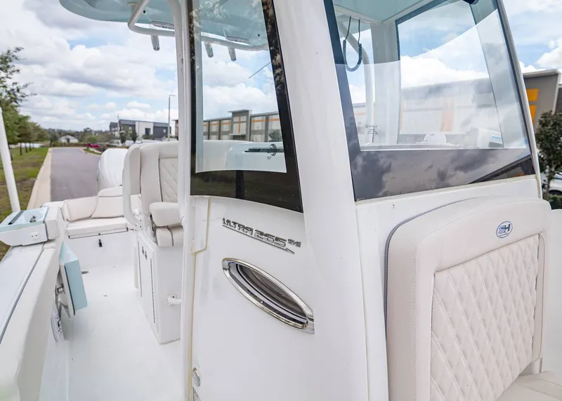 Slide: The Image of Sea Hunt Ultra 265 SE 2026 - 14