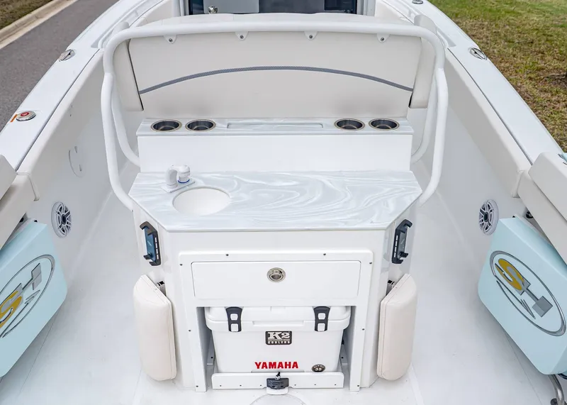 Slide: The Image of Sea Hunt Ultra 265 SE 2026 - 9