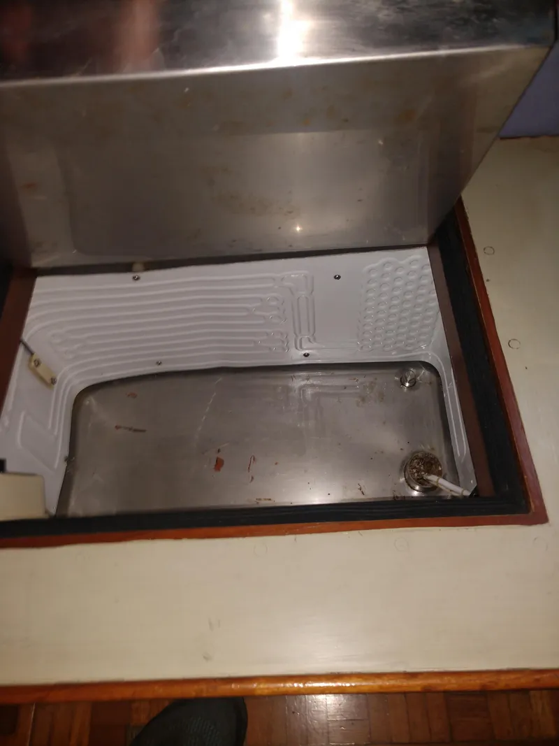Slide: The Image of Refrigerator compartment on Grand Banks 36 Classic, 1989 model. - 25