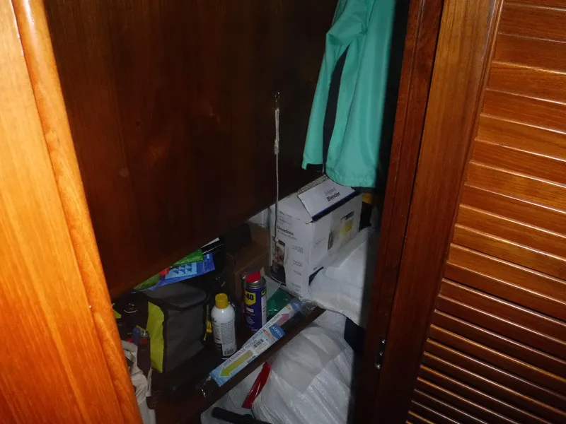 Slide: The Image of Grand Banks 36 Classic 1989 - 50