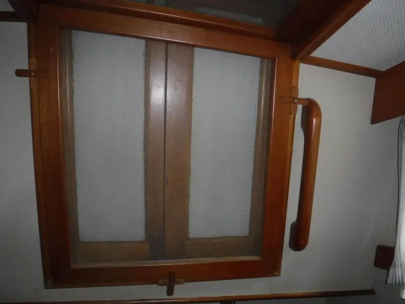 Slide: The Image of Grand Banks 36 Classic 1989 - 51