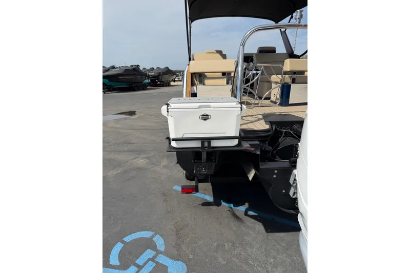 Slide: The Image of Rear view of 2025 Balise HORIZON26C boat with cooler on deck. - 5