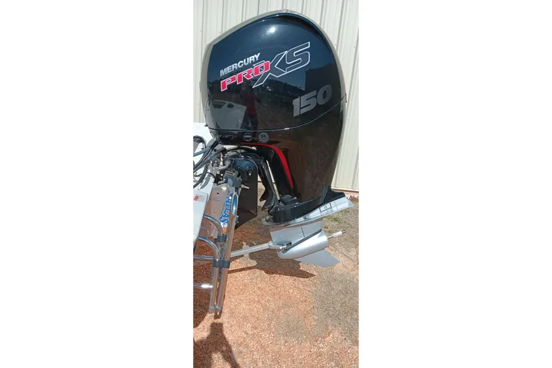 Slide: The Image of 2024 Ranger RB200 with Mercury Pro XS 150 outboard motor. - 22