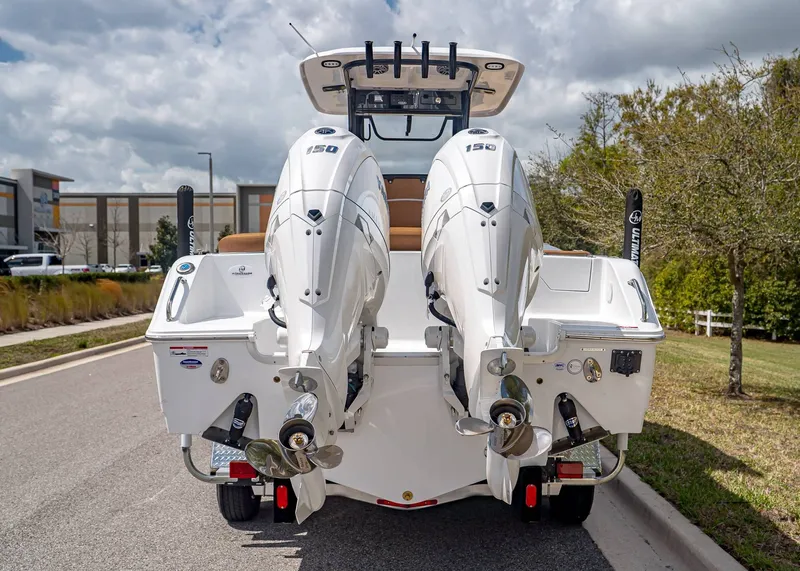 Slide: The Image of Sea Hunt Ultra 265 SE 2026 - 5