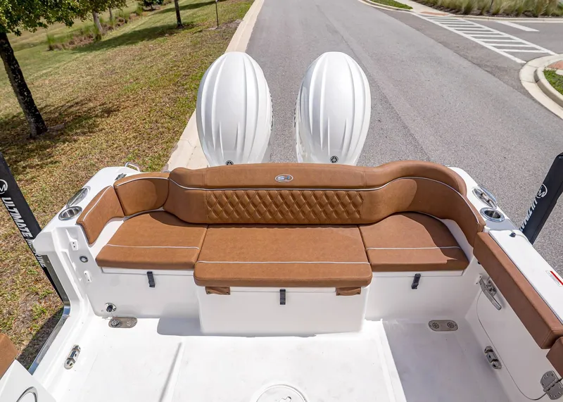 Slide: The Image of Sea Hunt Ultra 265 SE 2026 - 6