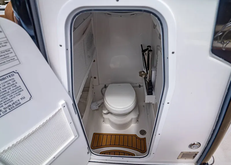 Slide: The Image of Sea Hunt Ultra 265 SE 2026 - 17