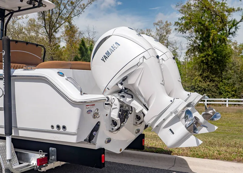 Slide: The Image of Sea Hunt Ultra 265 SE 2026 - 4