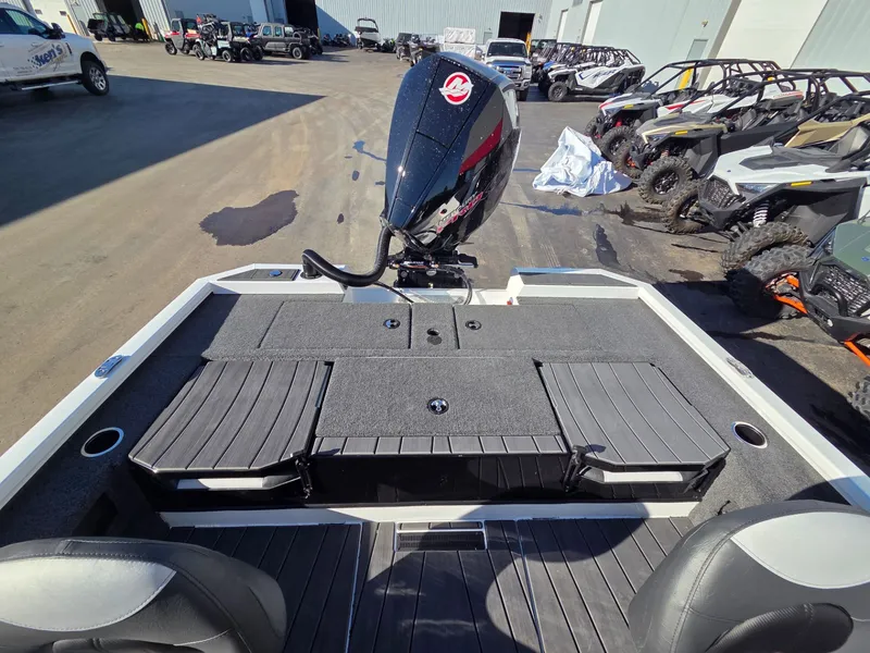 Slide: The Image of Vexus AVX1985s 2026 - 27