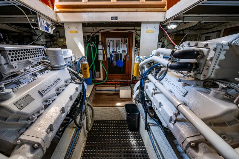 Slide: The Image of Grand Banks 46 Classic 1990 - 58