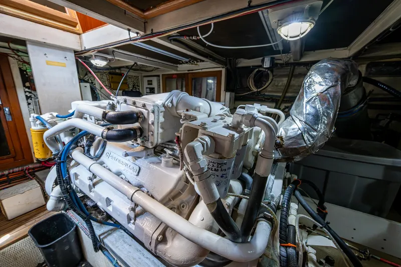 Slide: The Image of Grand Banks 46 Classic 1990 - 61