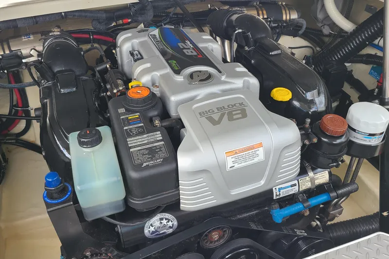 Slide: The Image of Engine compartment of a 2015 Formula 270 Bowrider with a Big Block V8 engine. - 16