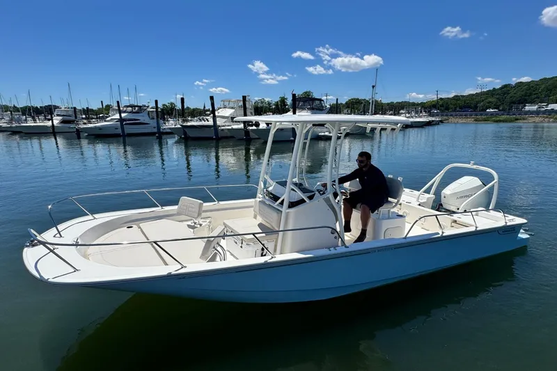 Slide: The Image of Boston Whaler 210 Montauk 2026 - 3