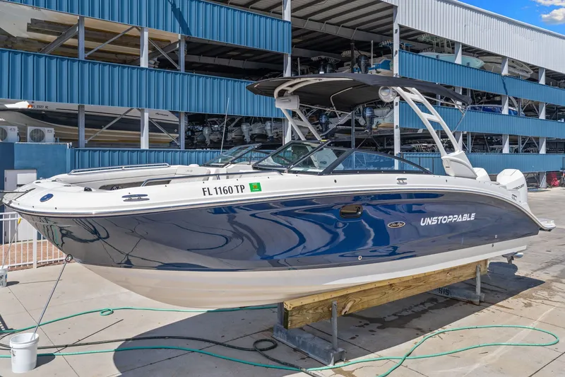Slide: The Image of Sea Ray SDX 290 Outboard 2023 - 4