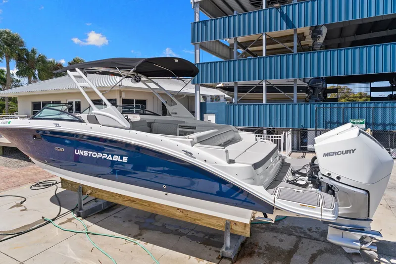Slide: The Image of Sea Ray SDX 290 Outboard 2023 - 5