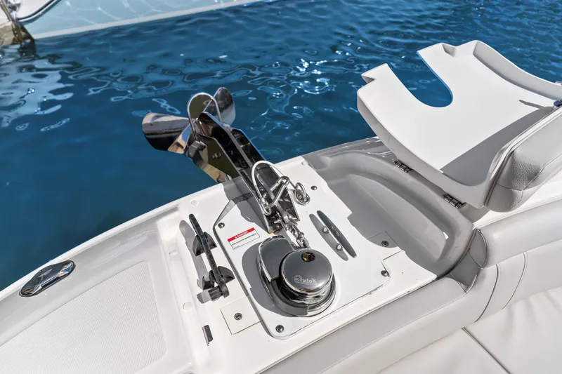 Slide: The Image of Sea Ray SDX 290 Outboard 2023 - 7