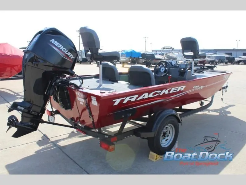 Slide: The Image of Red Tracker boat Pro 170, 2022 model, with Mercury engine. - 8
