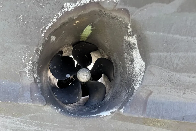 Slide: The Image of Close-up of a 1987 Lien Hwa 47 Cockpit Motoryacht propeller in a tunnel. - 27