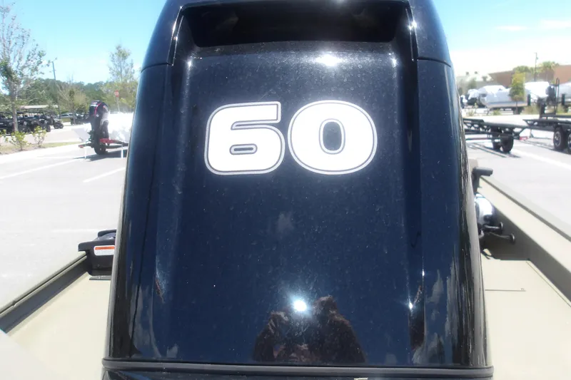 Slide: The Image of 2026 Tracker Grizzly 1754 SC boat engine with "60" horsepower displayed. - 6