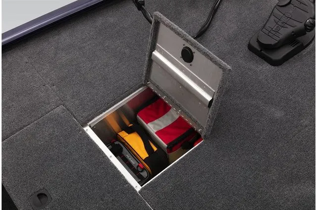 Slide: The Image of Tracker Pro 170 2022 - 10