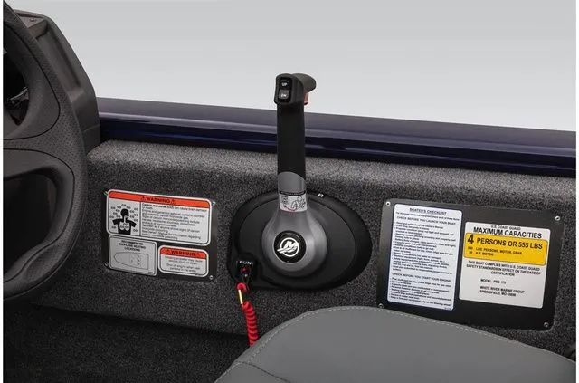 Slide: The Image of Tracker Pro 170 2022 - 22