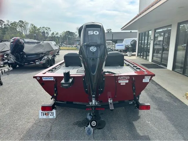 Slide: The Image of Tracker Pro 170 2022 - 41