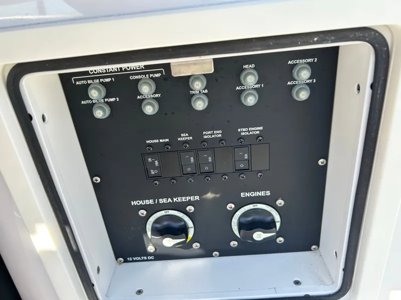 Slide: The Image of Sportsman 302 Center Console 2021 - 13