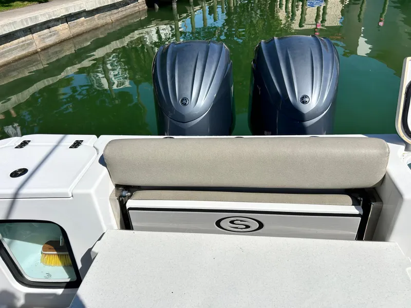 Slide: The Image of Sportsman 302 Center Console 2021 - 18