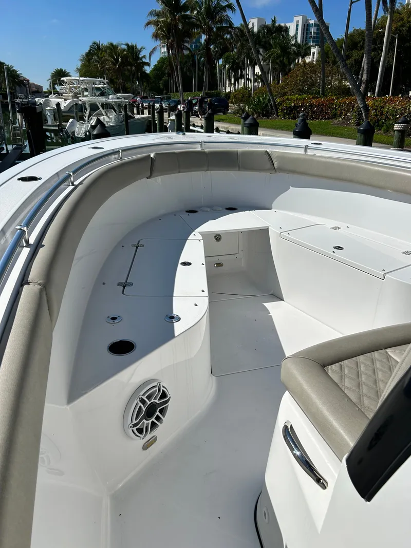 Slide: The Image of Sportsman 302 Center Console 2021 - 5