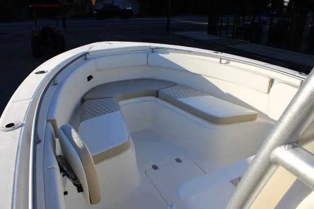 Slide: The Image of Bulls Bay 255 Center Console 2026 - 11