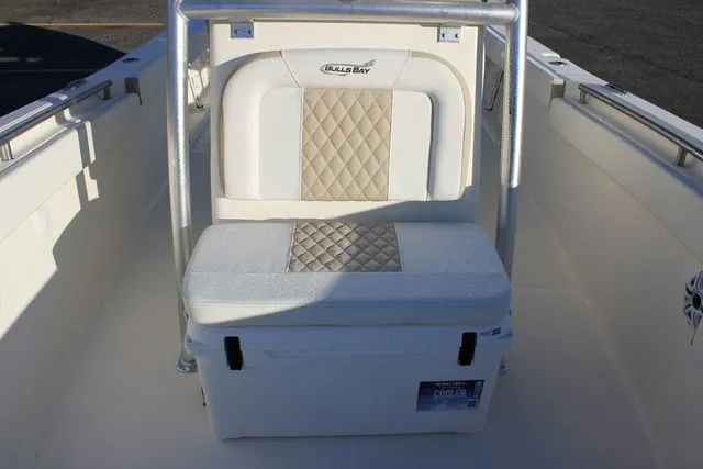 Slide: The Image of Bulls Bay 255 Center Console 2026 - 16