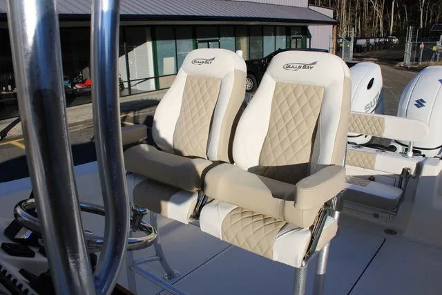Slide: The Image of Bulls Bay 255 Center Console 2026 - 17