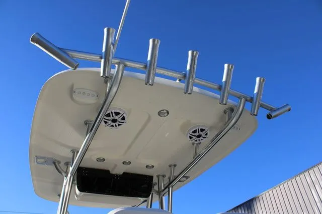 Slide: The Image of Bulls Bay 255 Center Console 2026 - 21